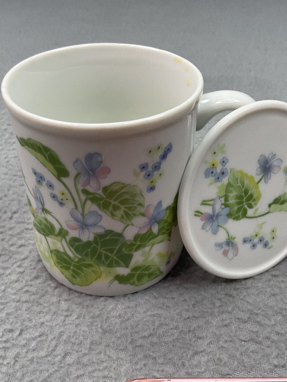 Vintage The Toscany Collection Japan Lidded Tea Mug - Purple Violets Pattern